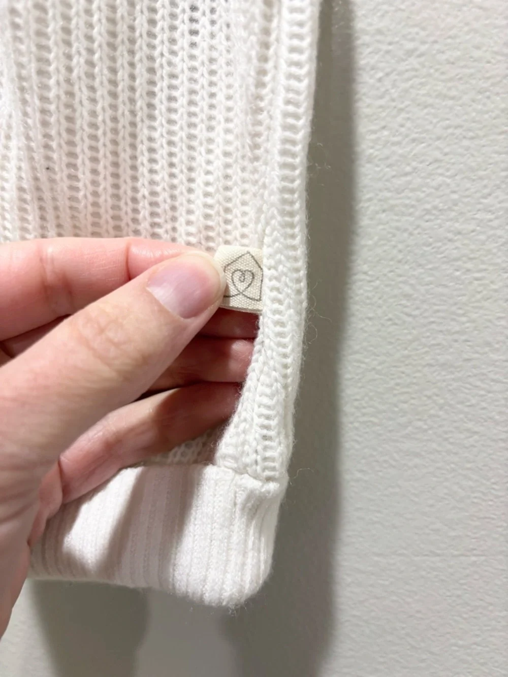 SNUG Classic White Knit One-Piece Romper with Button Front Sz 3-6 M